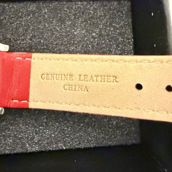 NWT - Disney Minnie Mouse Cardiff Classic Adult Analog Quartz Watch with Leather - Picture 5 of 16